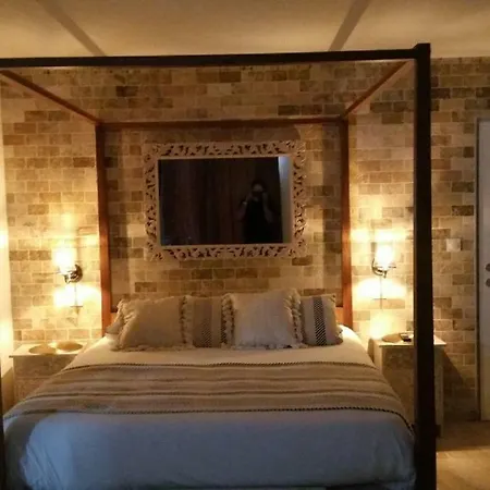 Hotel Le Devem De Mirapier 3*