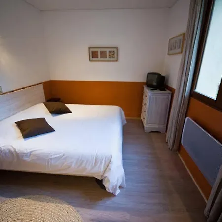Le Devem De Mirapier Cornillon-Confoux